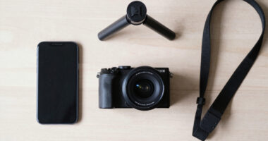 10 Best Mirrorless Cameras for YouTube Beginners in 2026