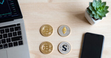 Bitcoin, Ethereum, XRP, Dogecoin Slide Even As CPI Figures Ease Rate Hike Odds: Analyst Says BTC 'Display